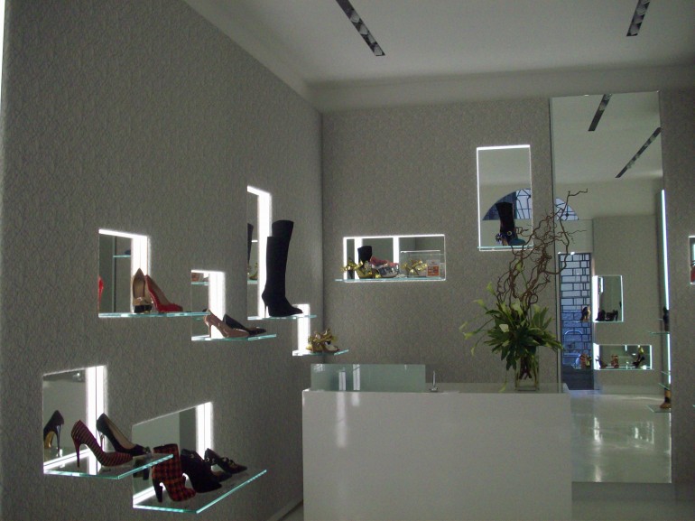 negozio calzature milano